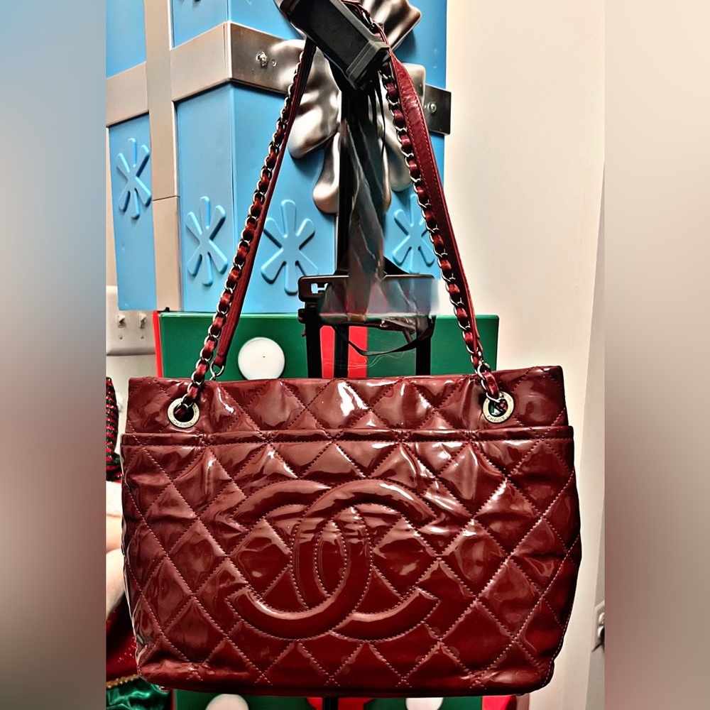 Elegant Burgundy Quilted Tote Bag